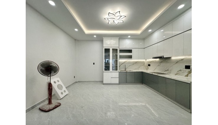 BÁN NHÀ PHÚ NHUẬN HBG 39M2 2 TẦNG NGANG 4.2M ĐẸP Ở NGAY SÁT MT LÊ VĂN SỸ 5.9 TỶ.